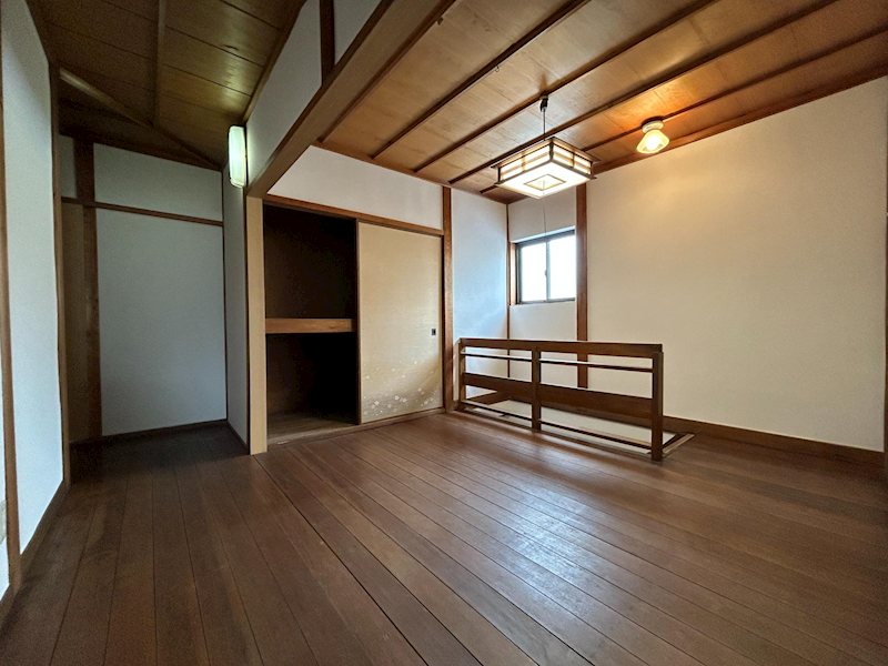 山本様泉町貸家（手前） その他