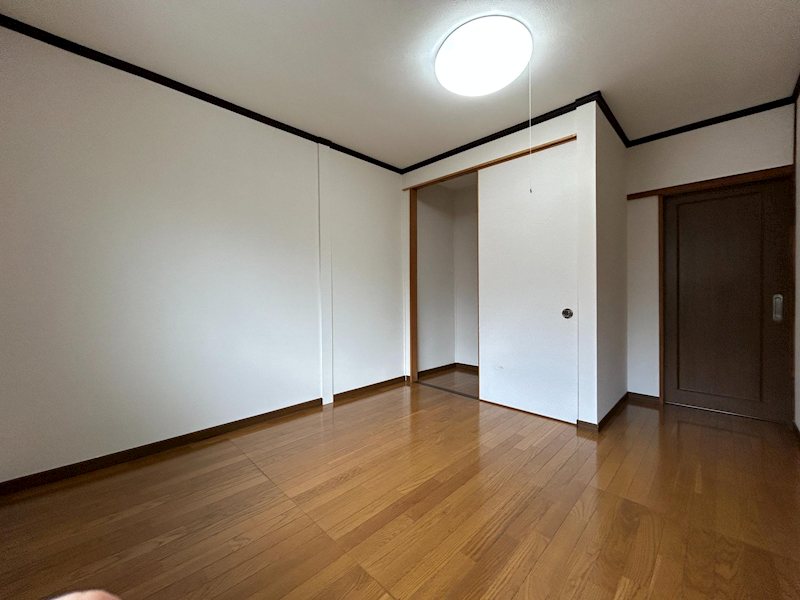 山本様泉町貸家（手前） ベッドルーム