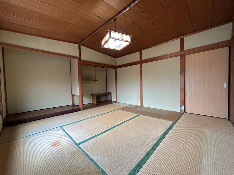 山本様泉町貸家（手前） ベッドルーム