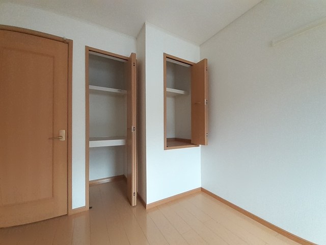 アボンデーレＢ 収納