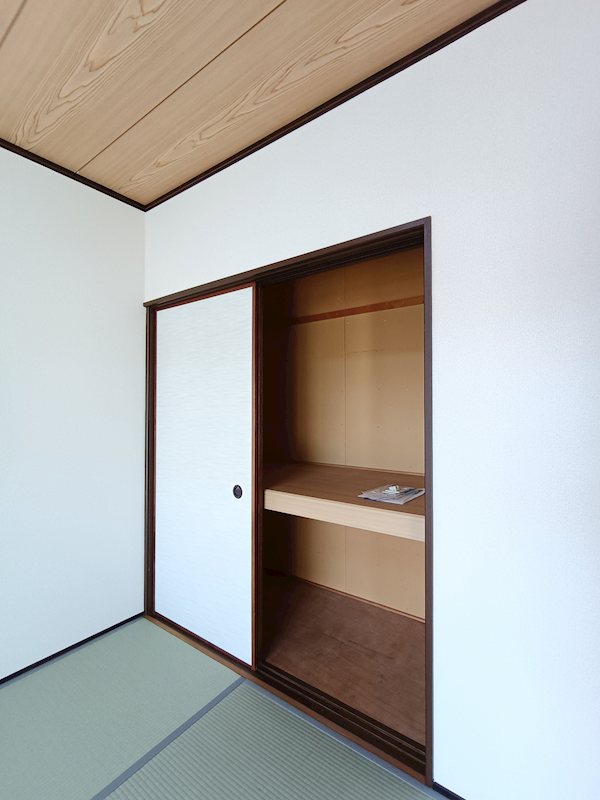 アーバンハイツ セゾン A棟  収納