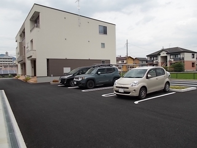 ミレ　グランデ　マウンテン 駐車場