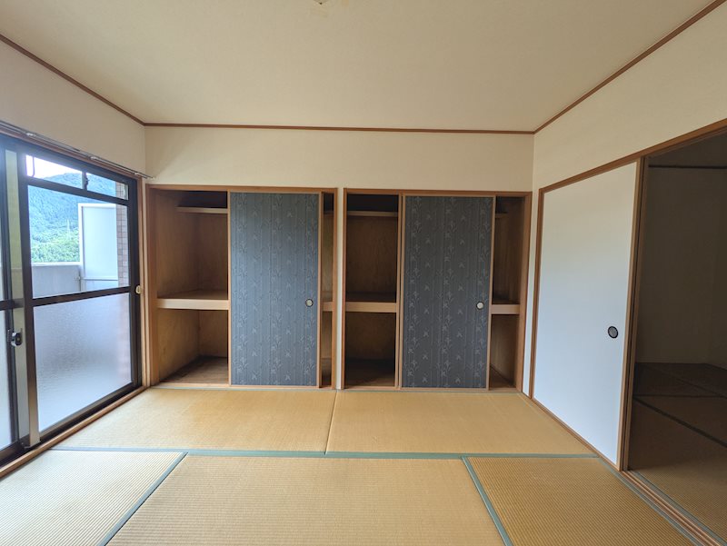 メゾンポプラ 収納