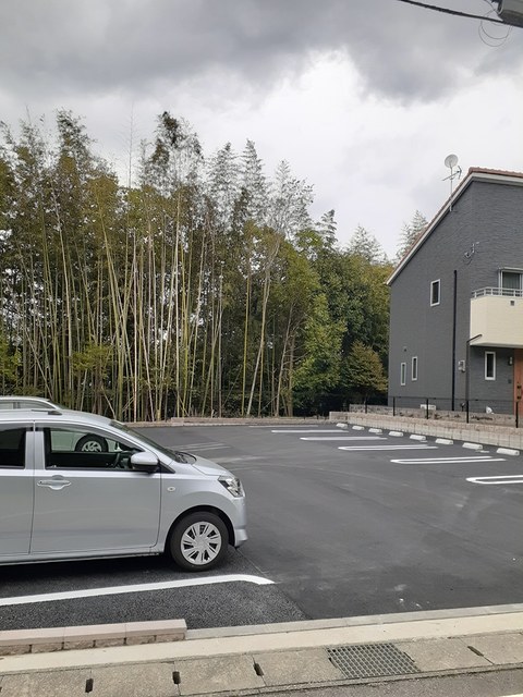 レヴァーク　ヒルズ 駐車場
