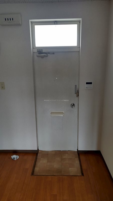 シャトル前田Ⅱ 玄関