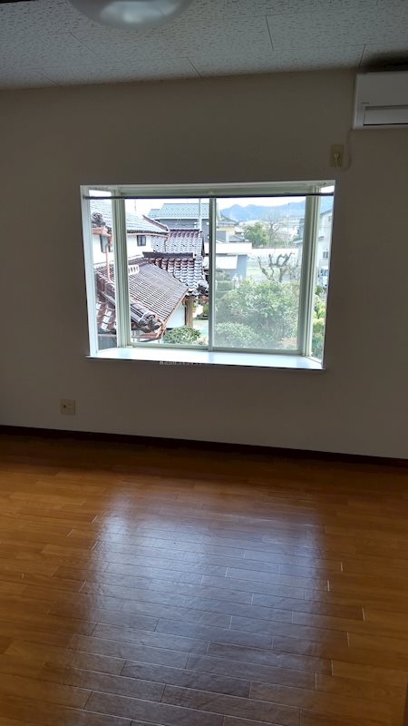 シャトル前田Ⅱ リビング