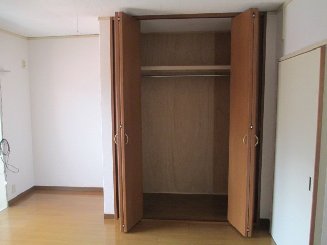 ウイズ高屋 収納