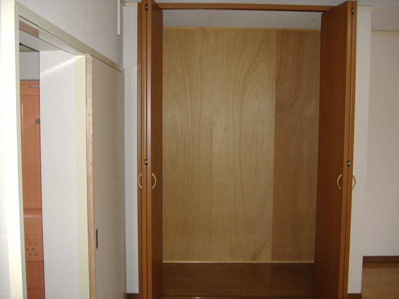 ウイズ高屋 収納