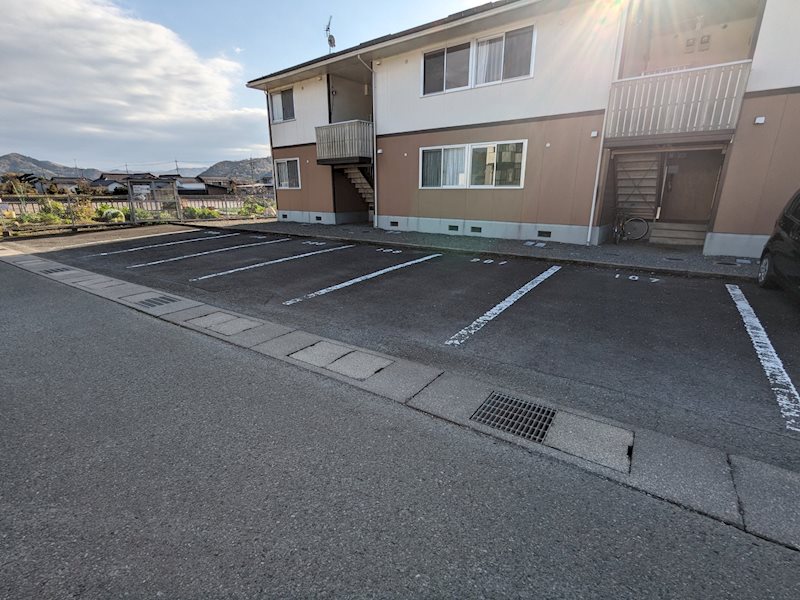 ダックコーポ植村Ⅱ 駐車場