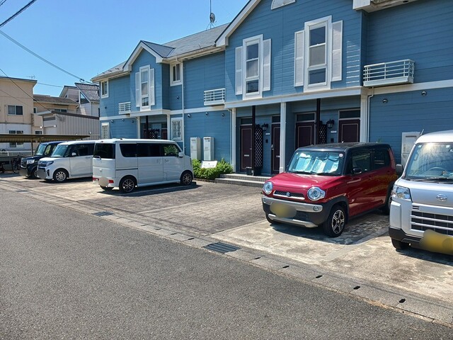 サンセールⅢ 駐車場
