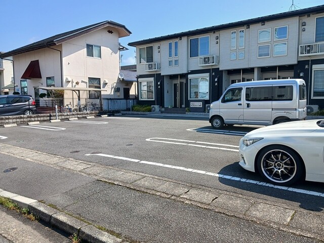 エリシオン　レジデンスⅡ 駐車場
