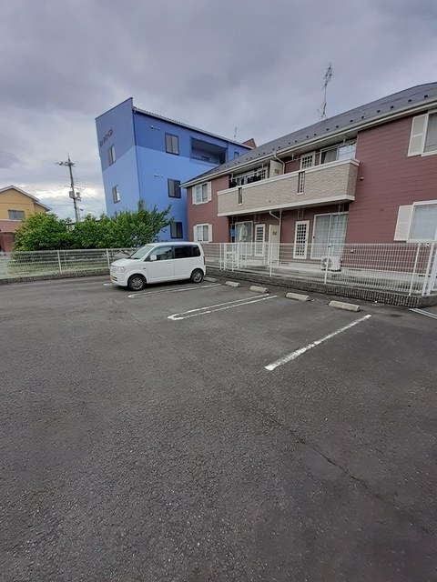 フィオーレ　Ⅱ 駐車場