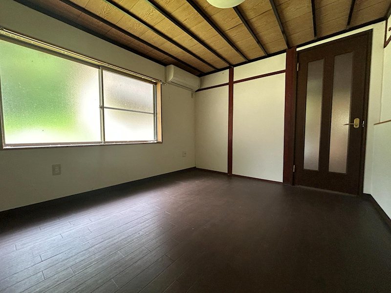 中陰6DK戸建て ベッドルーム