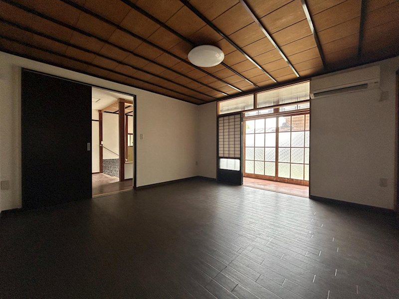 中陰6DK戸建て ベッドルーム