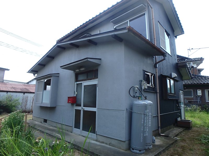 土髙様九日市貸家 外観