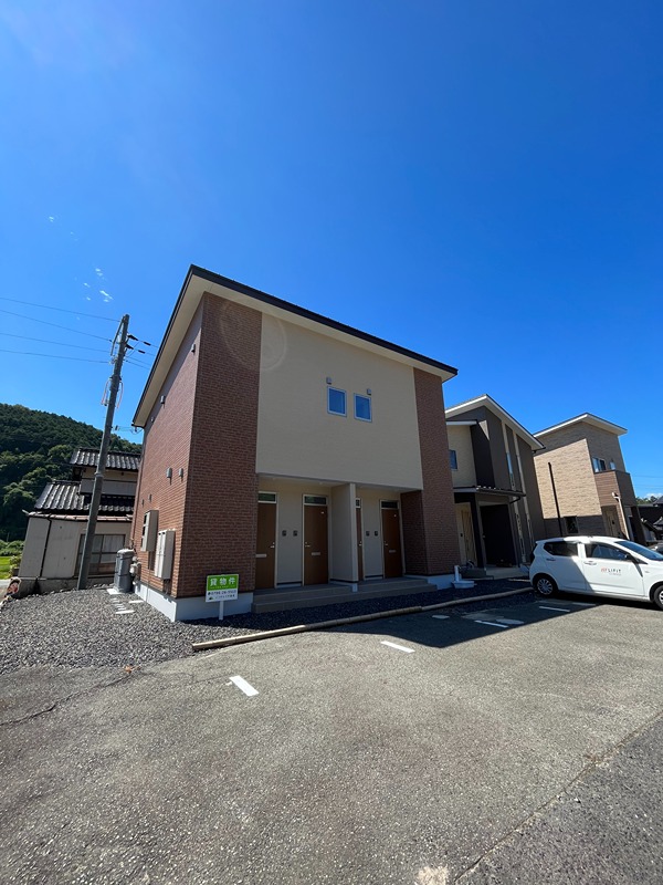 シンワパレス 駐車場