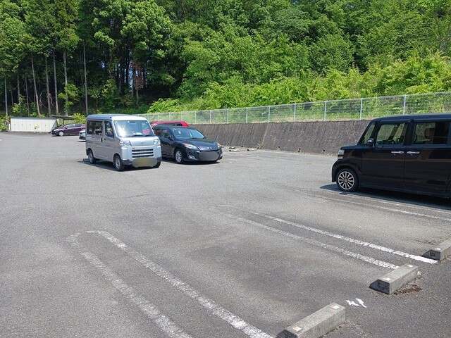 メゾン・城ノ下Ｂ 駐車場
