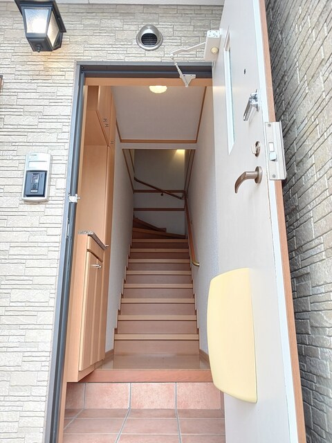 サンライズ 玄関