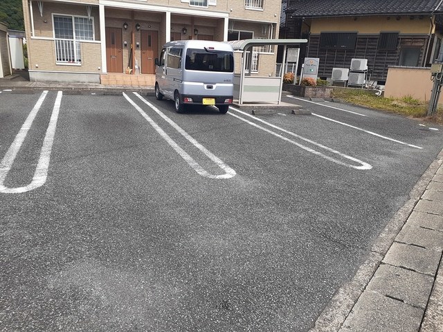 サンライズ 駐車場