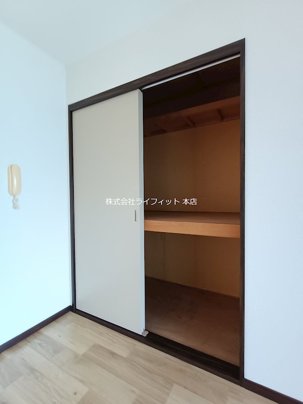アーバンハイツ 収納