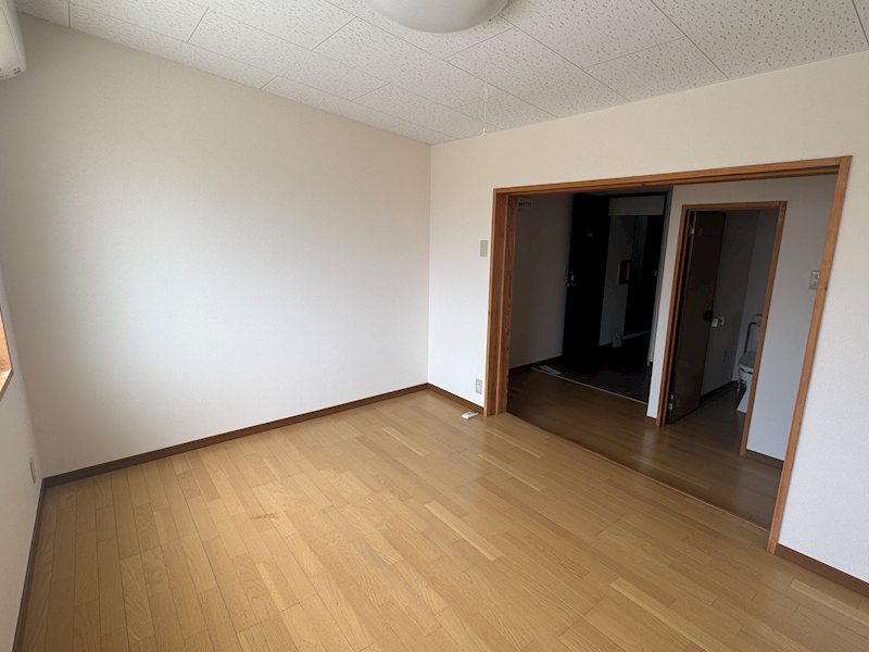 大開通りアパート リビング
