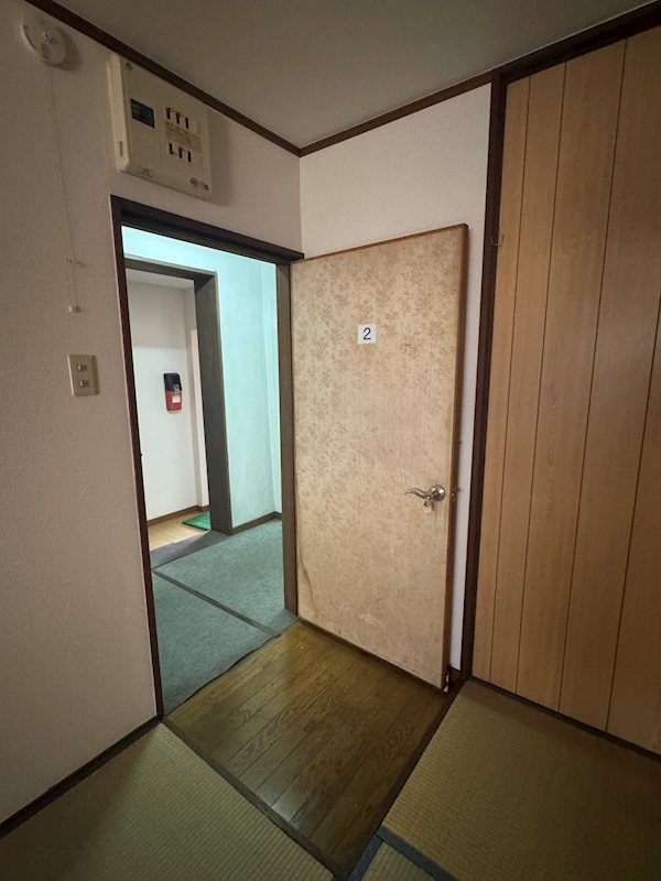 大開通りアパート 玄関