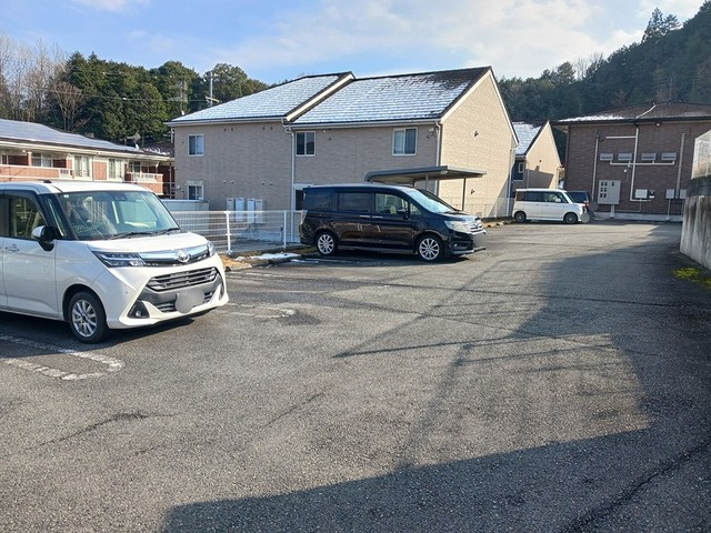 アミカーレＡ 駐車場