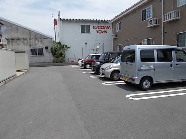 メゾン・サンシャイン孝Ｂ 駐車場