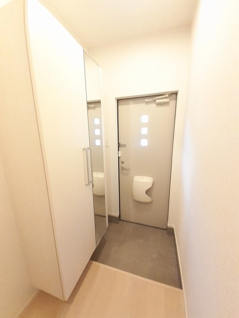 オーガスタ長田 玄関