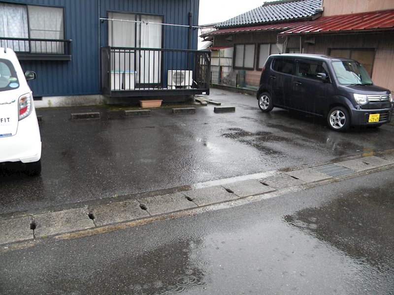グランデールⅠ 駐車場