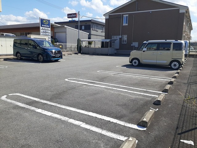 グレース　レミカ 駐車場