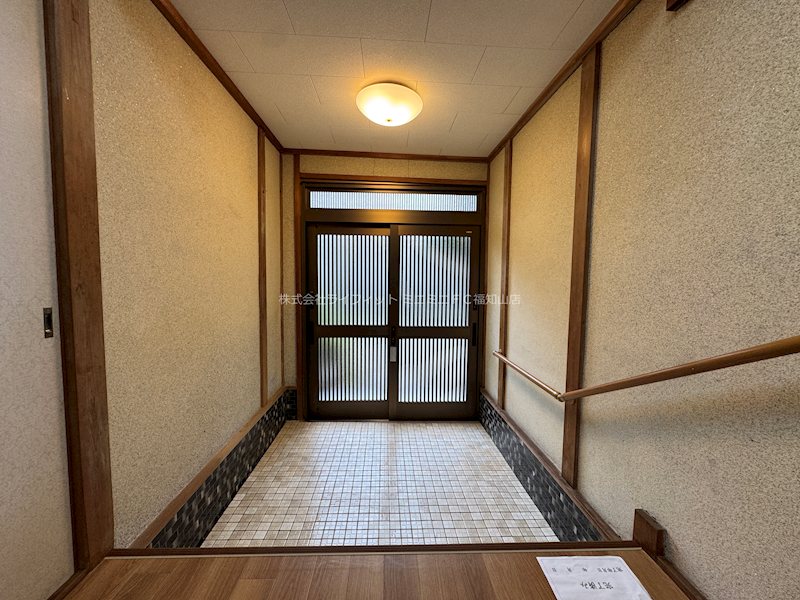 天田貸家 玄関