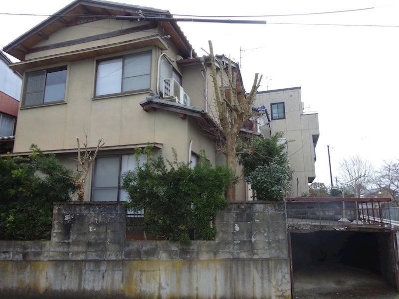 松下様大磯町貸家 駐車場