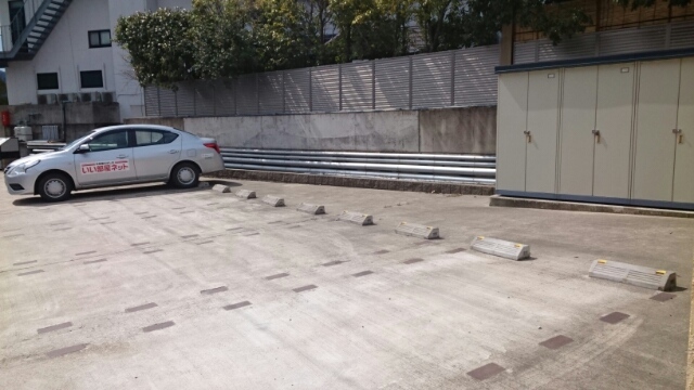 ヴァンベール 駐車場