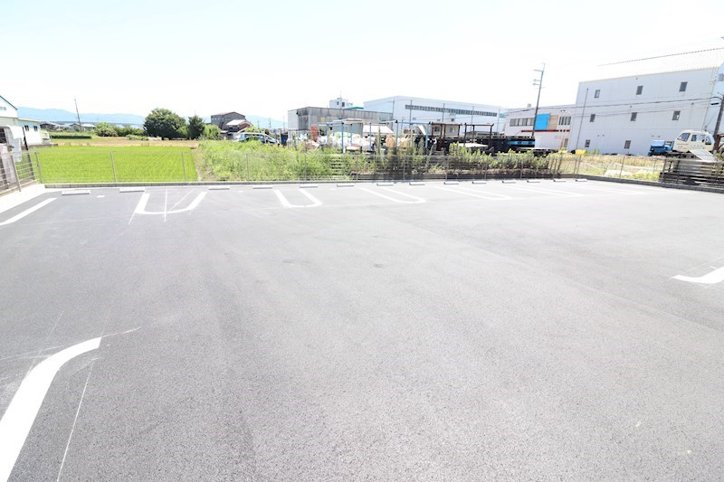 リバーサイド太子 駐車場