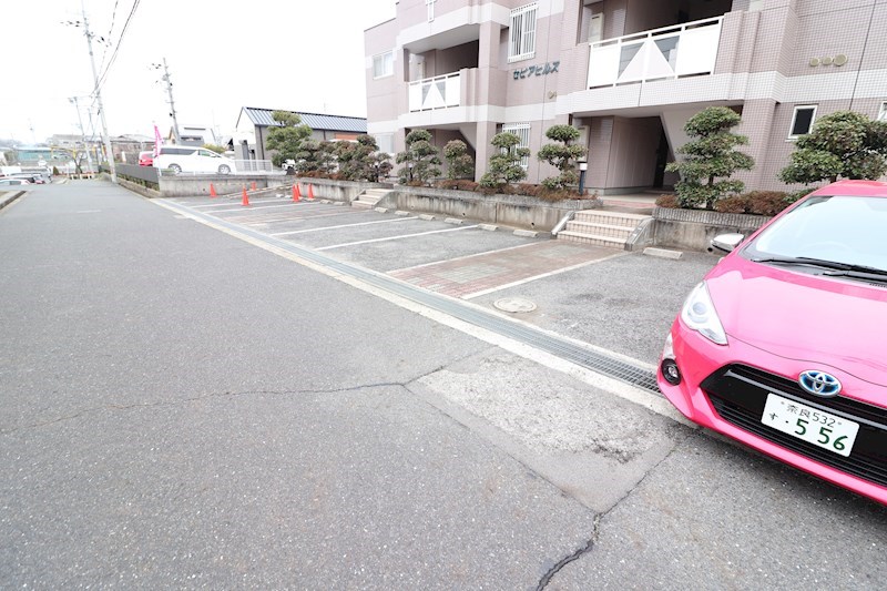 セピアヒルズ 駐車場