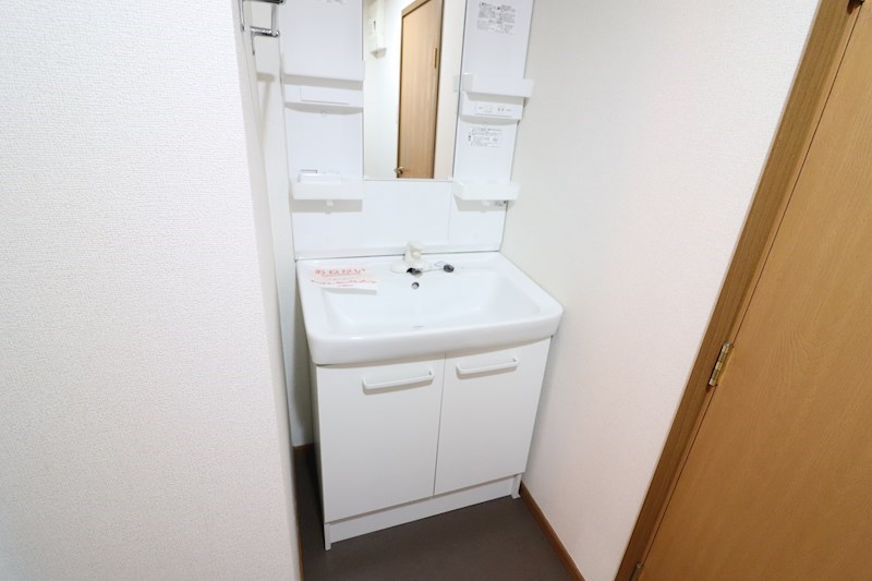 ブランドールB 洗面所