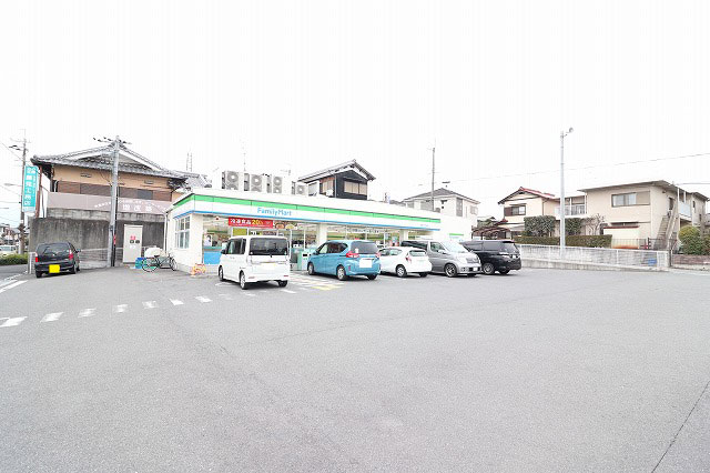 グレイス・ヒルズⅢ コンビニ