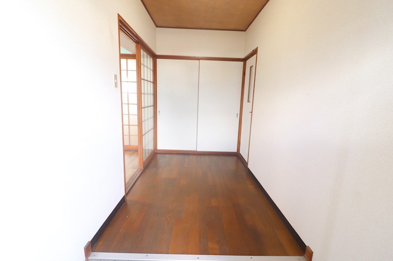 吉川ハイツ 玄関