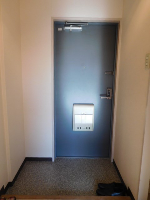 APT12 玄関