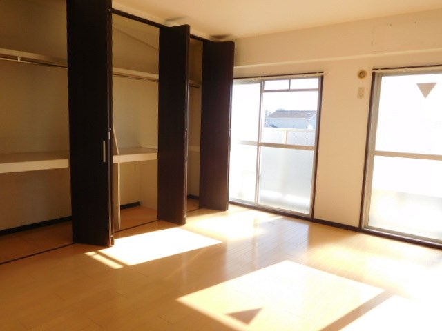 三幸ハイツ ベッドルーム