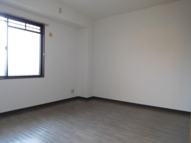 コスモガーデン ベッドルーム