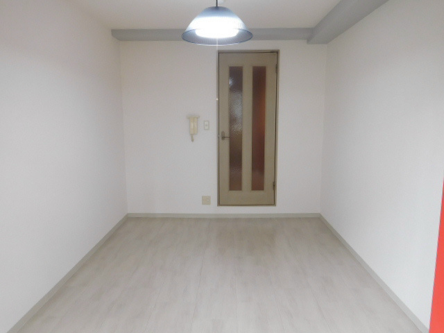 リヴァーシャロウ西三荘 ベッドルーム