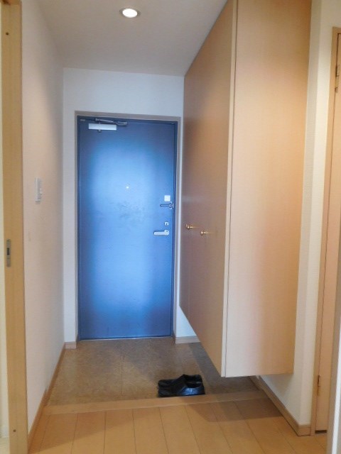 カーサカーラ 玄関