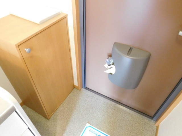 シャルム神木 玄関