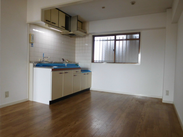 アスカサンハイム リビング