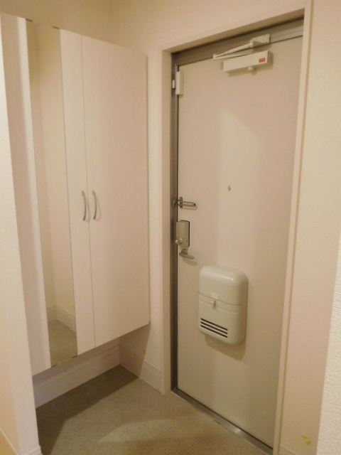 ラファミーユ 玄関