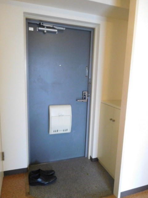 メリーパレス 玄関