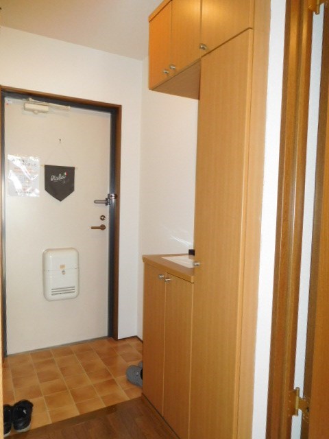 ドミールカメリア 玄関