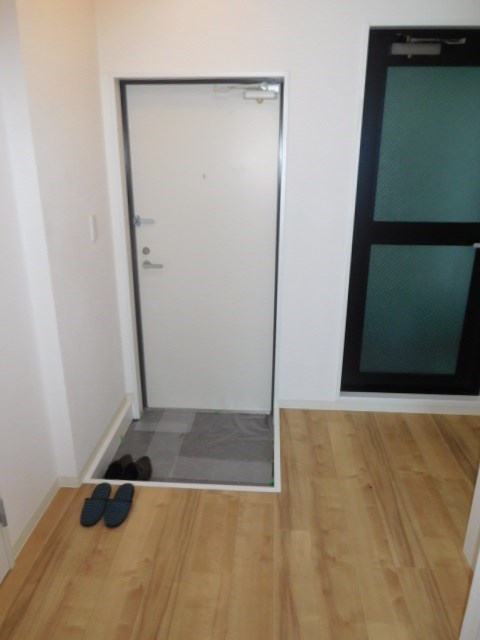 コラウーペ八島 玄関